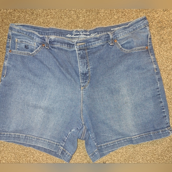 Gloria Vanderbilt Classic Blue Jean Shorts - Picture 1 of 3